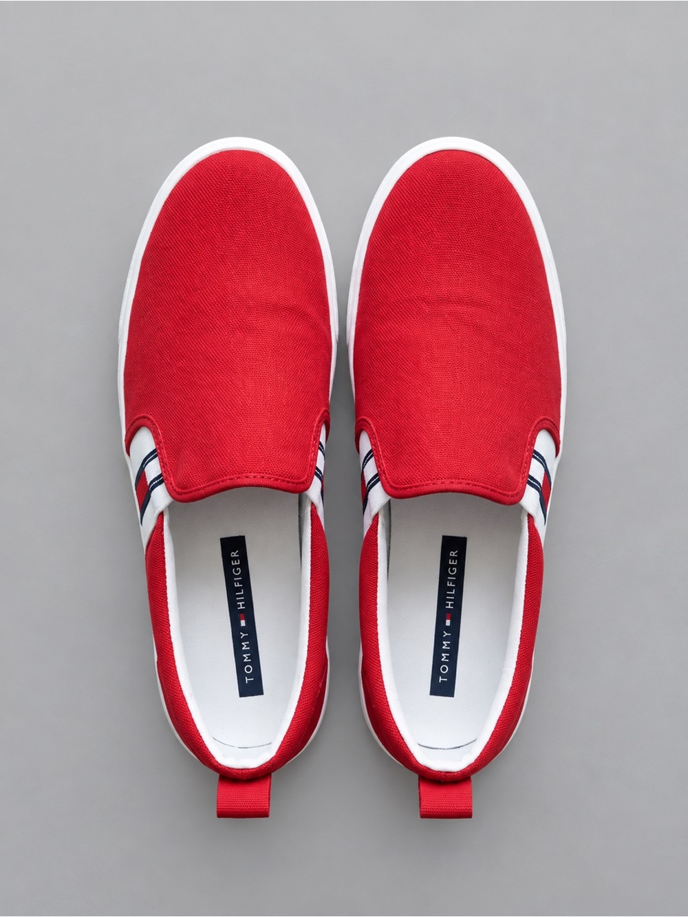 🩰2/44$ Tommy Hilfiger Red Slip-On Canvas Sneakers with Flag Stripe